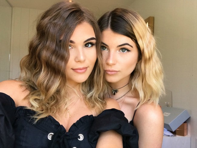 Isabella Giannulli (Right) and Olivia Jade Giannulli in a selfie in July 2018