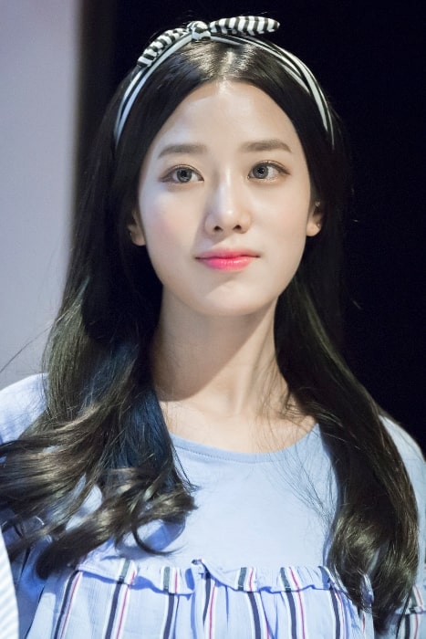 Johyun pictured at 'Berry Good' 3 years anniversary fanmeeting on May 21, 2017