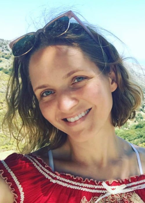 Jordana Spiro in an Instagram selfie as seen in July 2017
