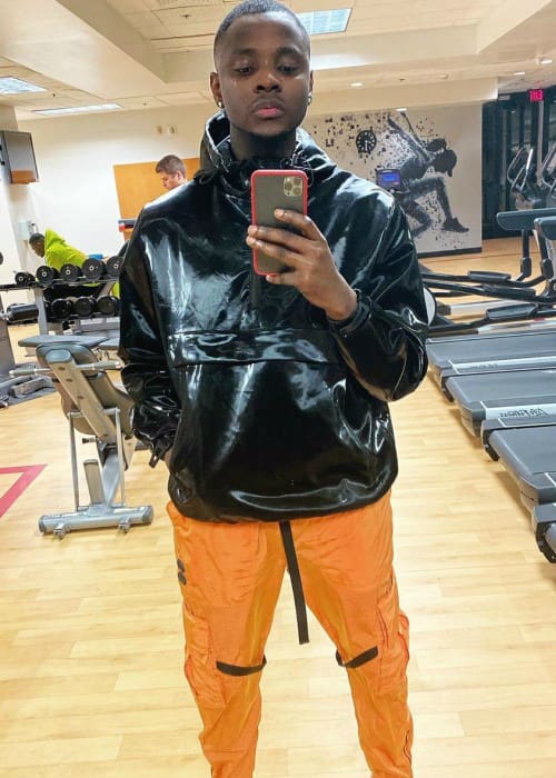 Kizz Daniel in a selfie in November 2019