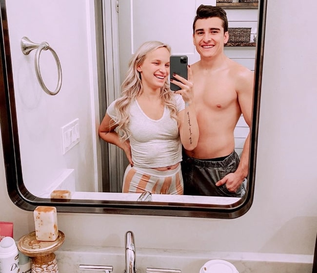Kyra Sivertson as seen while clicking a mirror selfie with Oscar Morales in January 2020