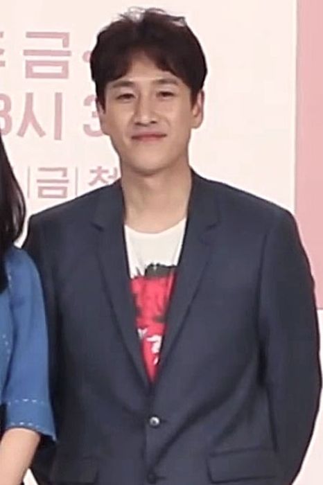 Lee Sun-kyun as seen in 2016