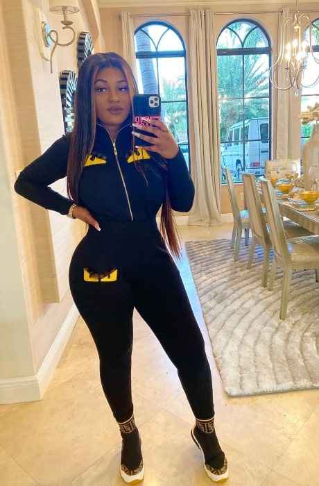 Malinda Panton as seen while taking a mirror selfie in December 2019