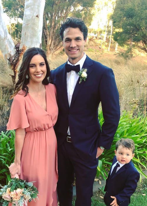 Nathan Coulter-Nile with his family as seen in April 2019