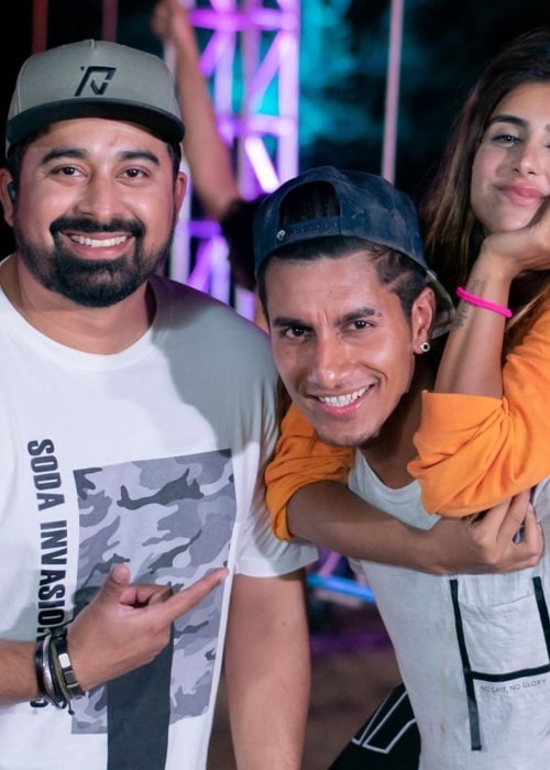 Rannvijay Singh along with Splitsvilla season 12 finalists as seen in 2020