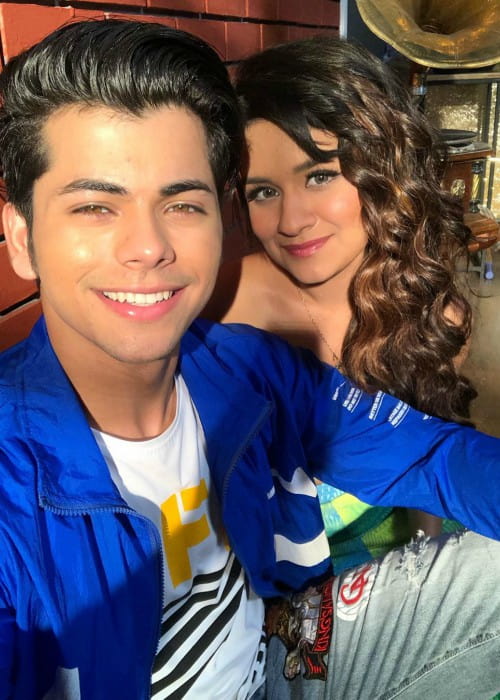 Siddharth Nigam and Avneet Kaur in a selfie in November 2019