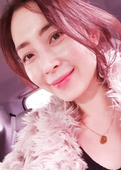 Song Yoon-ah as seen while smiling in a selfie in January 2020