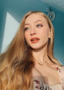 Sophia Diamond Height, Weight, Age, Boyfriend, Family, Facts, Biography