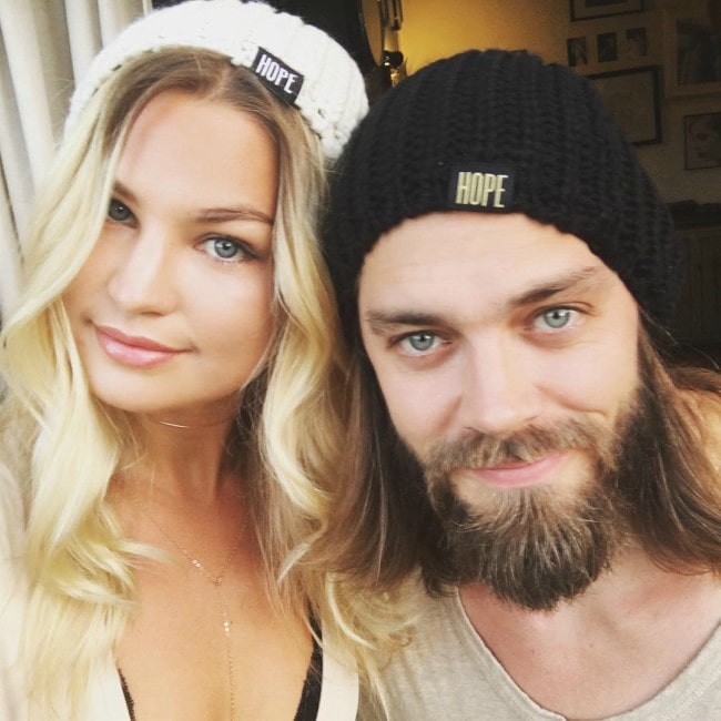 Tom Payne and Jennifer Johanna Åkerman in a selfie in September 2016
