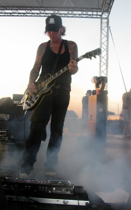 Tracii Guns performing in 2008