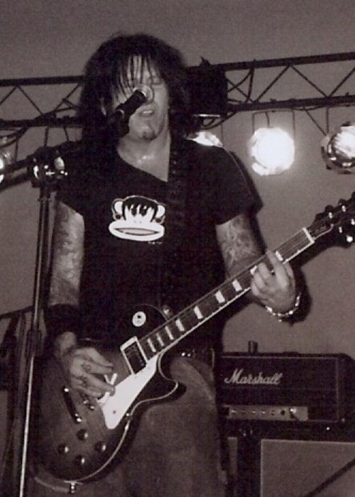Tracii Guns performing live in 2007