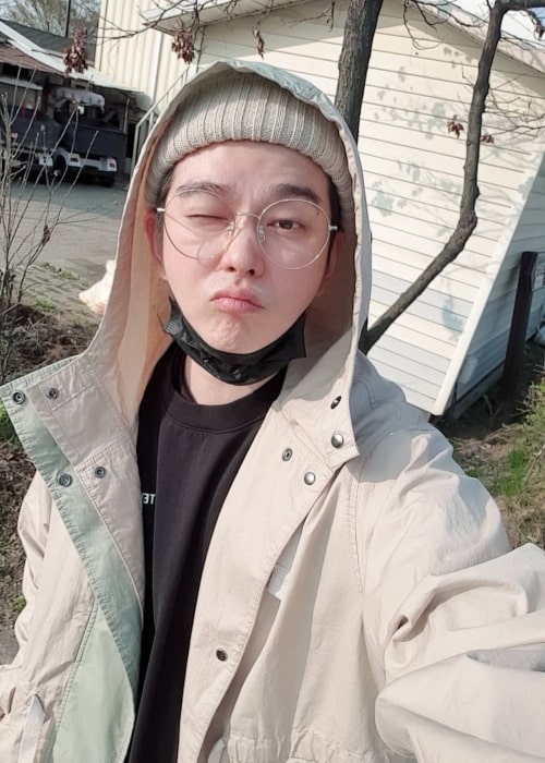 Yoon Kyun-sang as seen while taking a selfie in April 2019