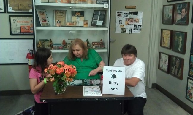 Betty Lynn (Center) as seen in a picture along with Giovanna Rayburn and Randy Rayburn in Mount Airy, Surry County, North Carolina in April 2015