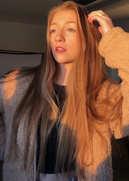 Emma Rayne Lyle as seen in a sun-kissed picture in February 2020