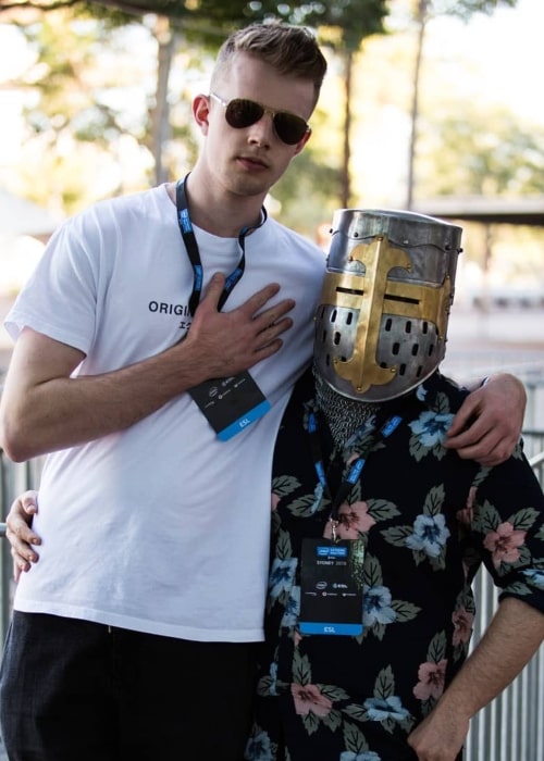 GoodGuyFitz as seen in a picture taken with his close friend, YouTuber SwaggerSouls in June 2018