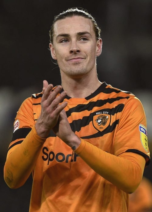 Jackson Irvine during a game for Hull City in December 2019