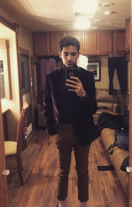 Karan Soni as seen while taking a mirror selfie in December 2018