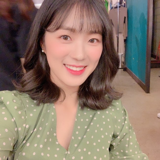 Kim Hye-yoon smiling in a selfie in September 2019