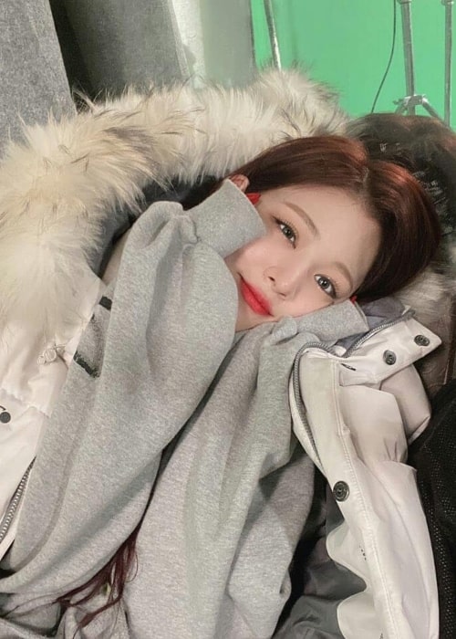 Lee Chae-young (Fromis_9) Height, Weight, Age, Boyfriend, Biography