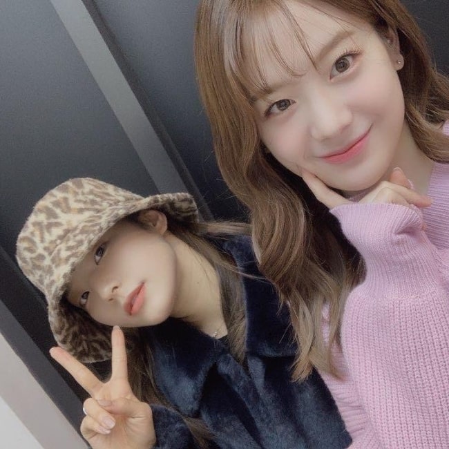 Lee Sae-rom as seen in a selfie taken with her fellow group mate Jang Gyu-ri on the day of her birthday in December 2019