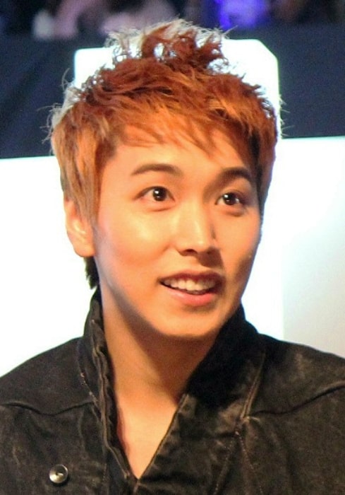 Lee Sung-min as seen at Mnet Asian Music Awards (MAMA) in Singapore in November 2011