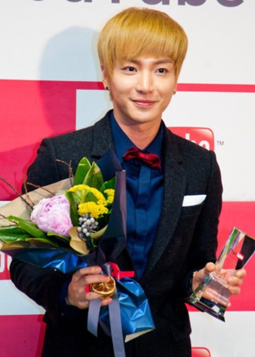 Leeteuk as seen in a picture taken at the 2011 YouTube Award ceremony