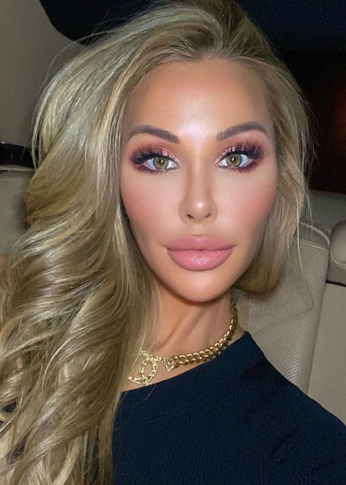 Lisa Hochstein in an Instagram selfie as seen in February 2020