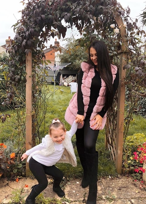 Mia Boardman as seen while enjoying her time with her daughter in October 2019