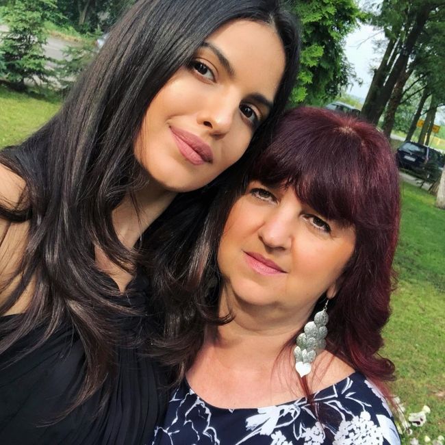 Nataša seen with her mother Radmila Stanković in August 2019