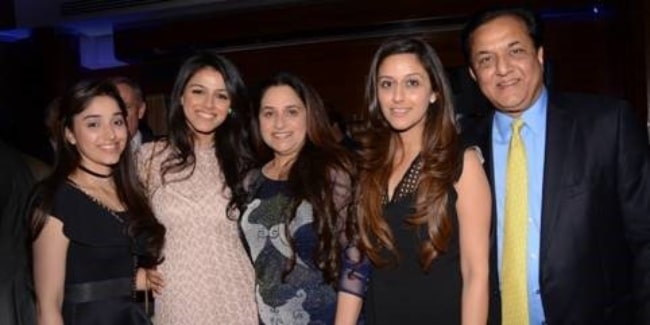 Rana Kapoor as seen in a picture alongside his wife and daughters in 2018