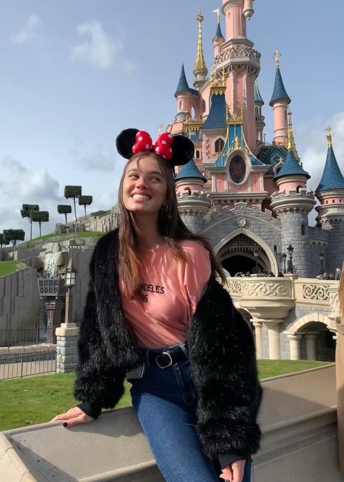 Reef Neeman as seen in a picture that was taken during her trip to Disneyland Paris in March 2019