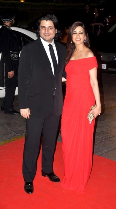 Sonali Bendre and husband Goldie Behl at Karan Johar's 40th birthday bash at Taj Lands End in May 2012