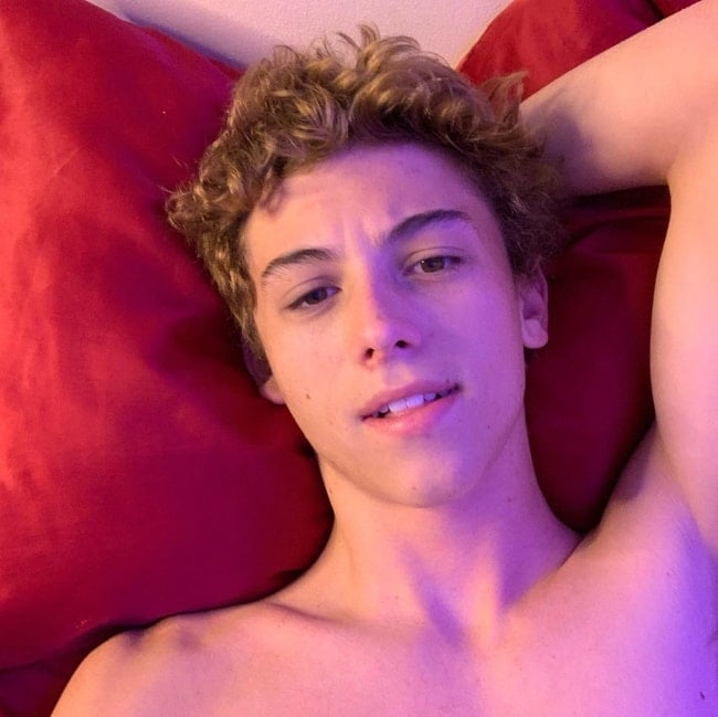 Taite Hoover as seen while taking a shirtless selfie in September 2019