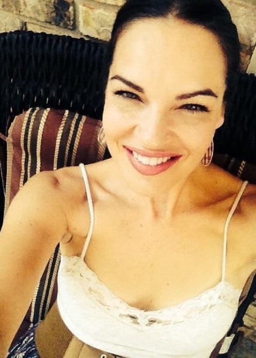 Tammy Blanchard as seen while smiling in a selfie in September 2017