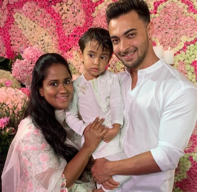 Arpita Khan and her family wishing everyone a Happy Diwali in October 2019