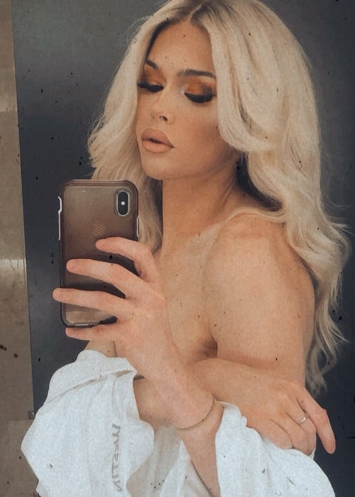 Blair St. Clair as seen while taking a mirror selfie in February 2020