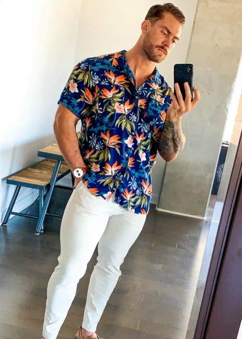 Chris Bumstead in an Instagram selfie as seen in August 2019