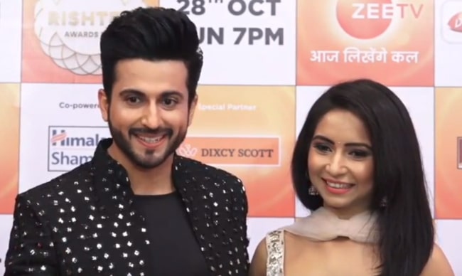 Dheeraj Dhoopar with his wife Vinny Arora at Zee Rishtey Awards 2018