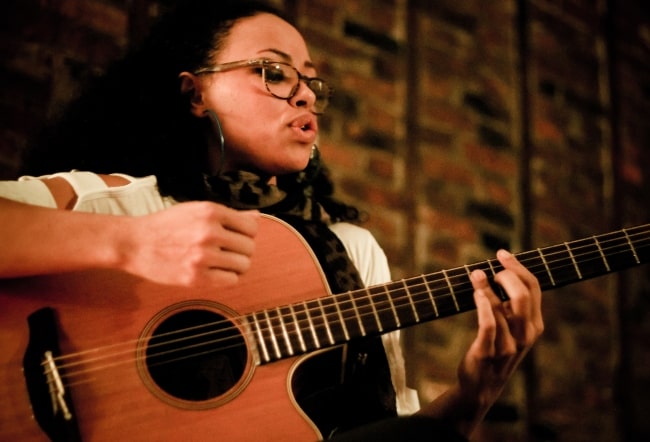 Elle Varner performing on November 16, 2011 in Brooklyn in New York for Sofar Sounds