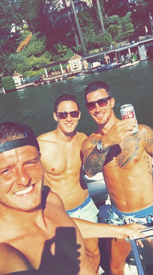 Jack Barmby as seen in a selfie taken with Ben Zemanski and Liam Ridgewell at Lake Oswego, Oregon in August 2016