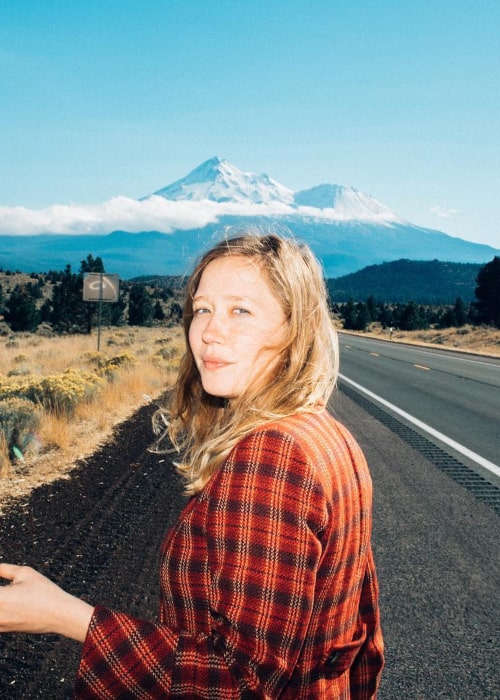 Julia Jacklin as seen in an Instagram Post in January 2019