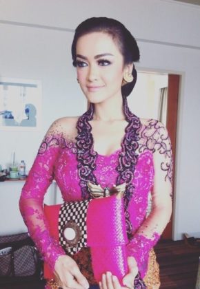 Julia Perez Height, Weight, Age, Boyfriend, Family, Facts, Biography