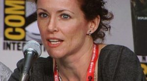 Leslie Hope
