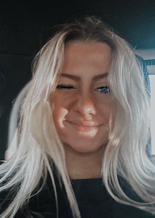 Maesi Caes in an Instagram selfie as seen in November 2019