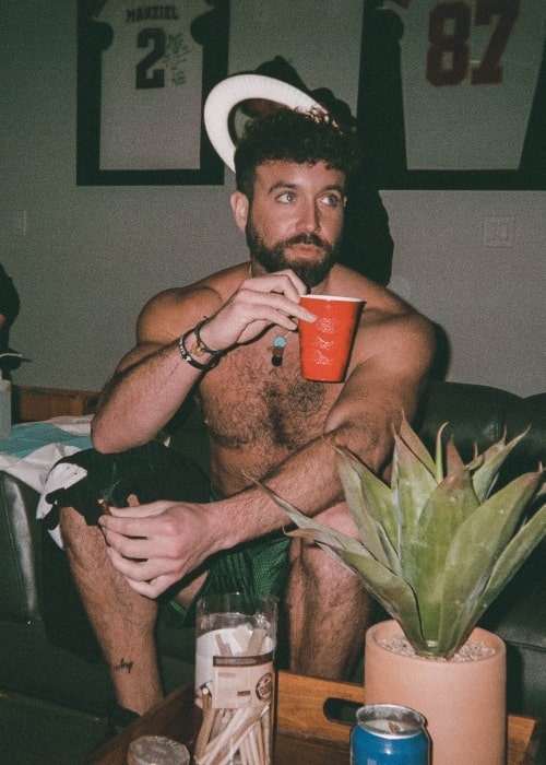 Mike Stud as seen in a shirtless picture taken just before he could get a tattoo in March 2020