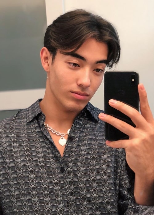 Neil Shibata as seen while clicking a mirror selfie in November 2019