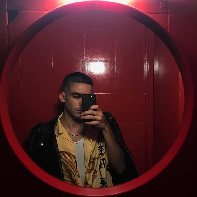 Omar Ayuso as seen while taking a mirror selfie in October 2018