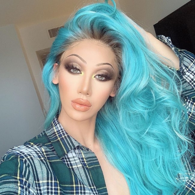 Plastique Tiara as seen while taking a selfie in August 2019