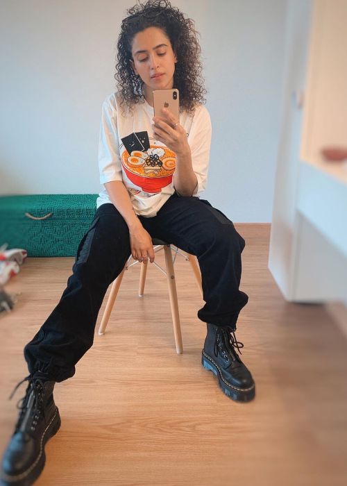 Sanya Malhotra in a mirror selfie from 2019.