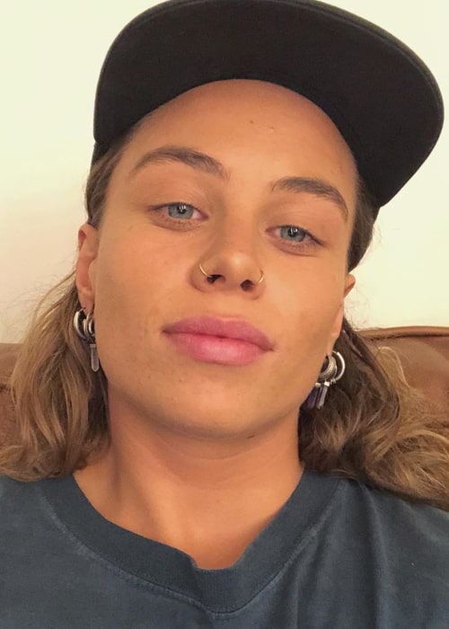 Tash Sultana in an Instagram selfie from November 2019